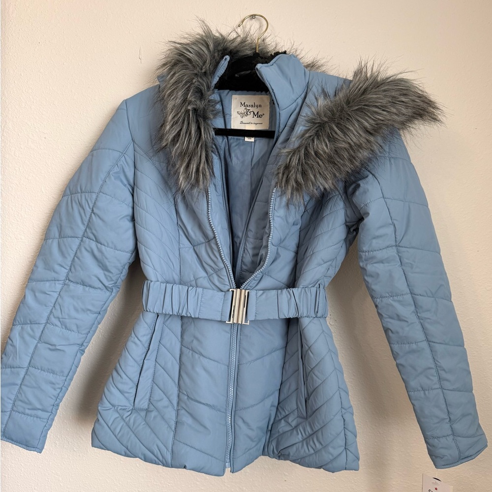 Maralyn & Me Women’s Blue Quilted Puffer Jacket XS Faux Fur Hood Belted NWT - Picture 4 of 16